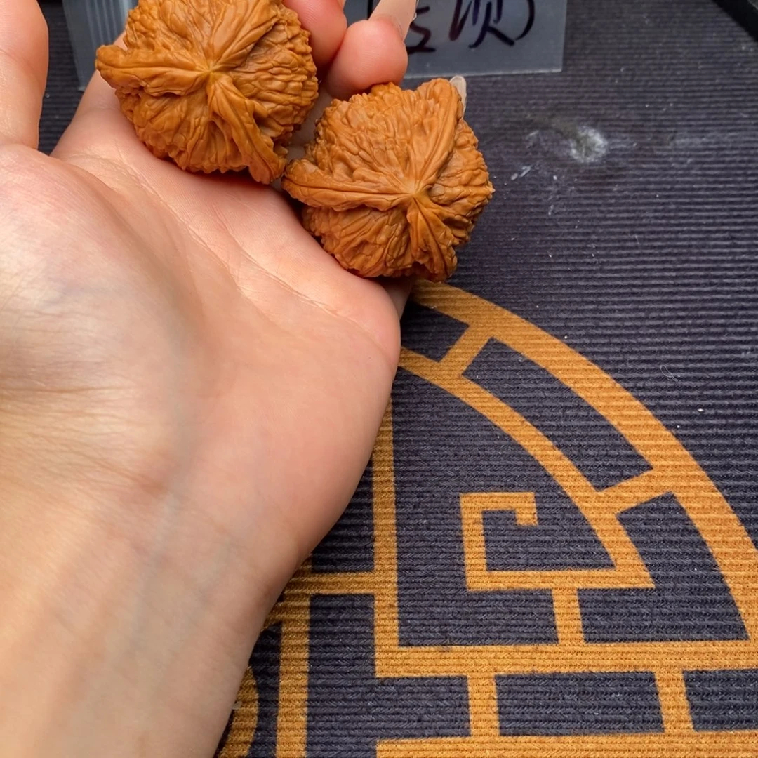 来***来吊坠文玩核桃白狮子