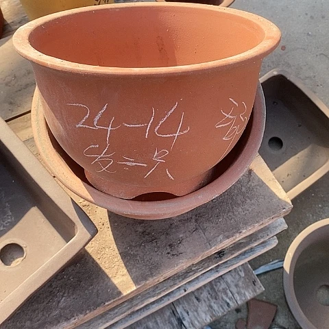 紫砂中国宜兴紫砂花盆，
