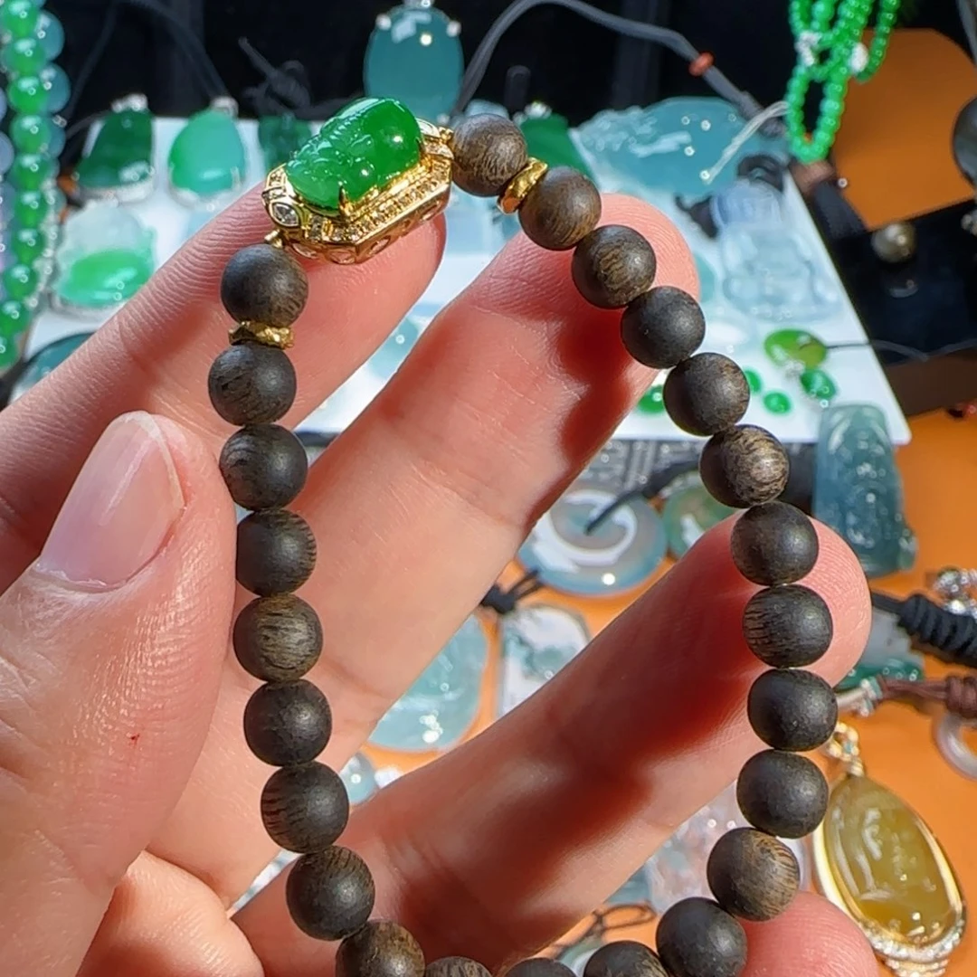 18K金镶嵌手链翡翠冰绿貔貅手串