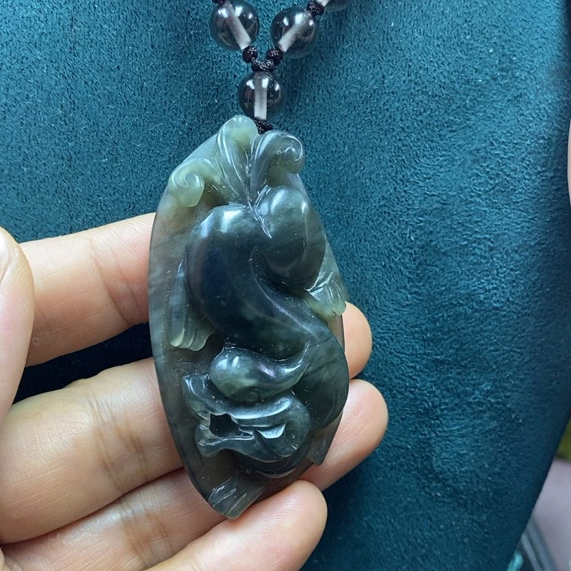 【闪购商品】蛇纹石玉未镶嵌吊坠