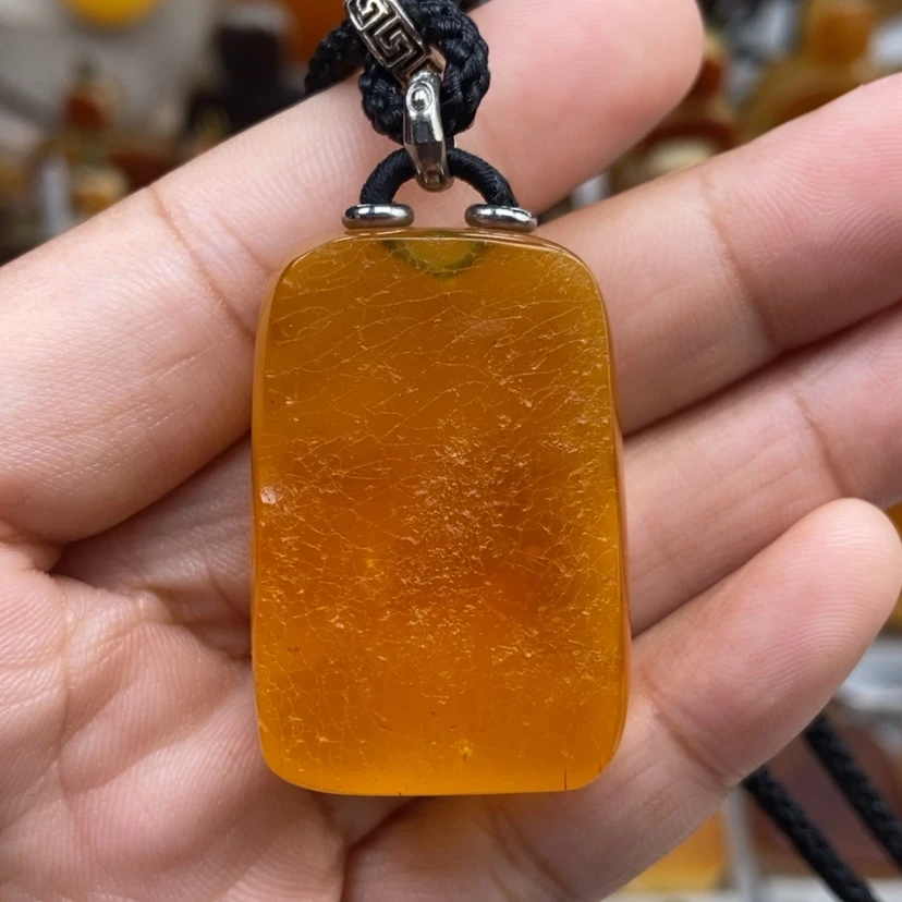 【闪购商品】琥珀颈饰未镶嵌