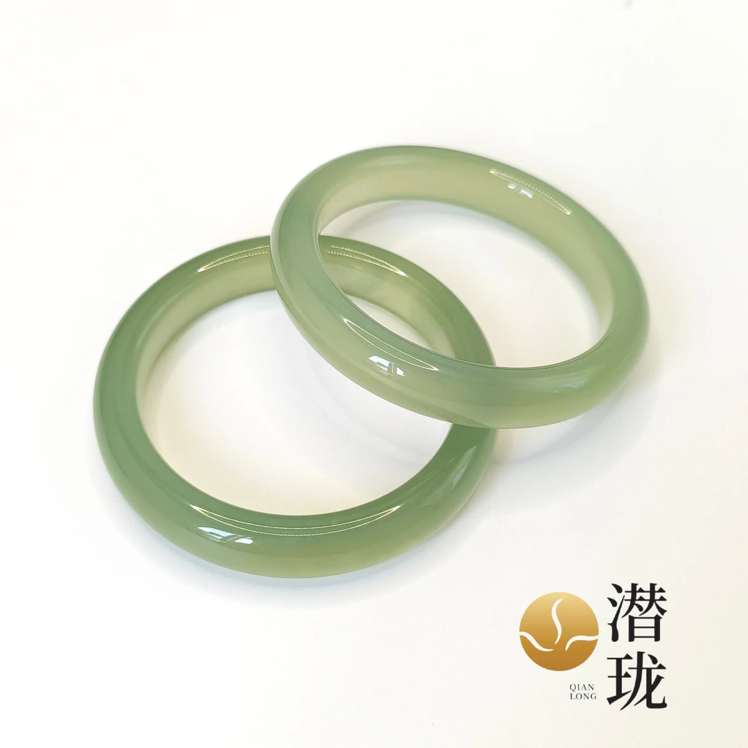 【潜珑】L-18111 天然岫玉特档手镯多样性拍一发一