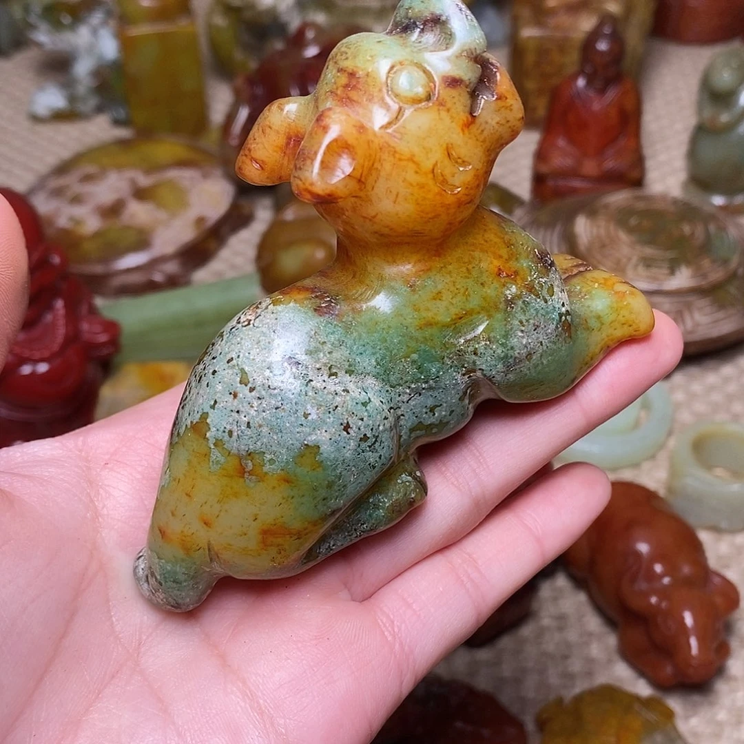 蛇纹石玉未镶嵌颈饰