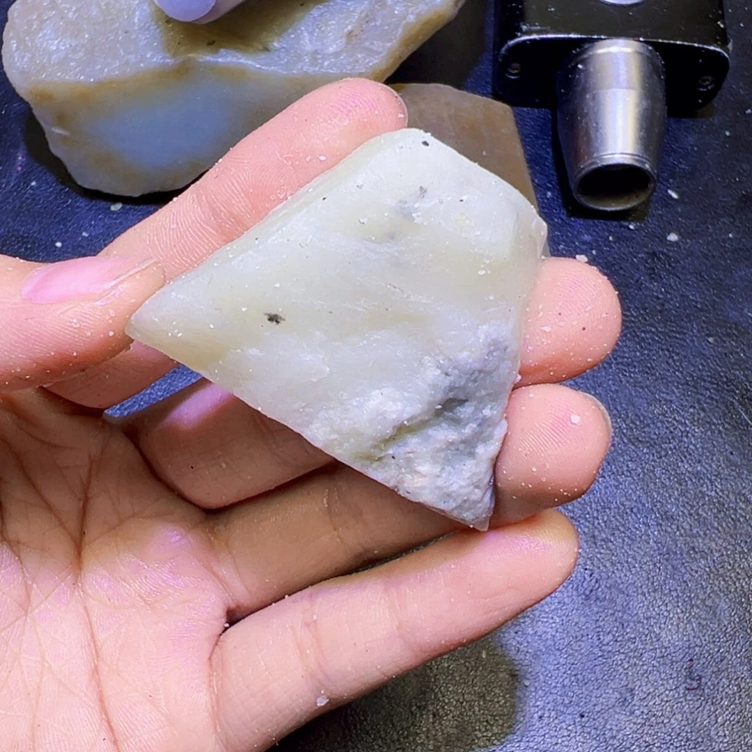 和田玉（糖玉）未镶嵌珠宝半成品