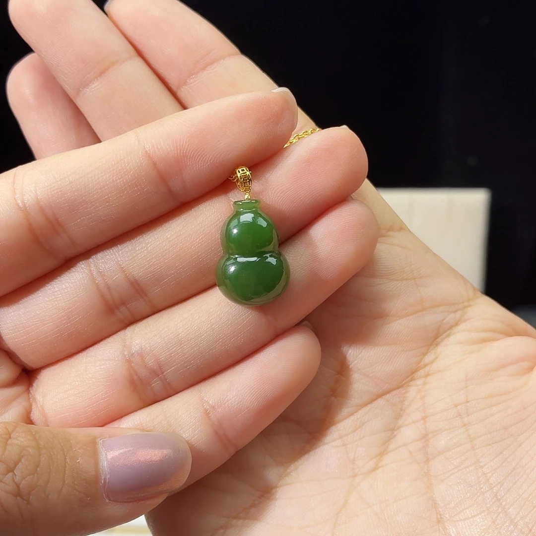 和田玉（碧玉）18K金镶嵌吊坠(赠链)