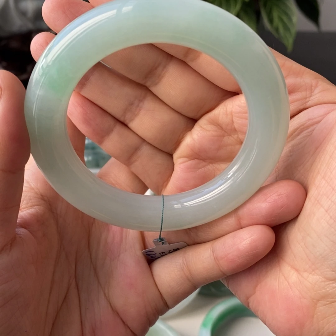 翡翠未镶嵌手镯天然