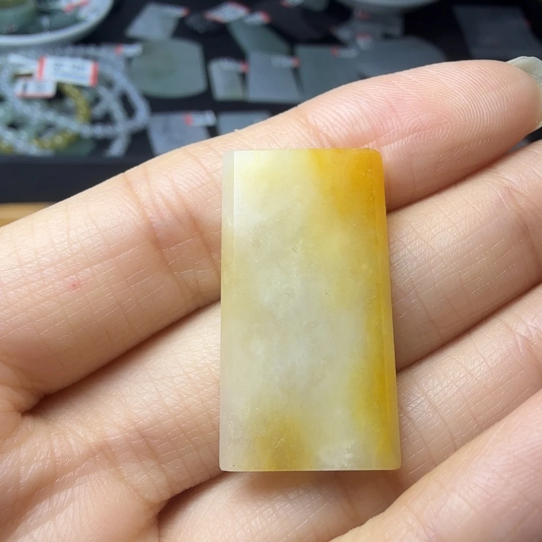 翡翠未镶嵌颈饰天然缅甸翡翠A货