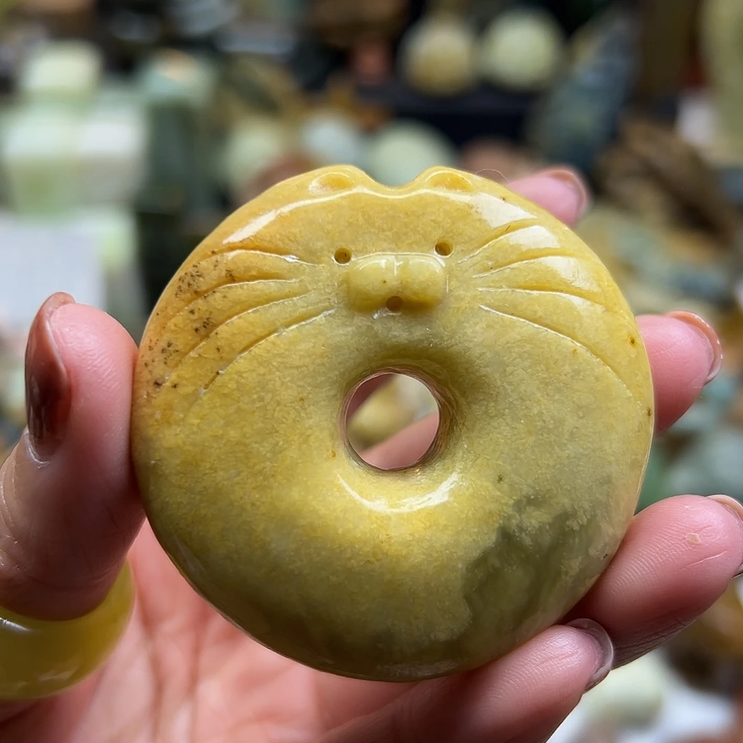 岫玉未镶嵌颈饰辽阳料猫扣子