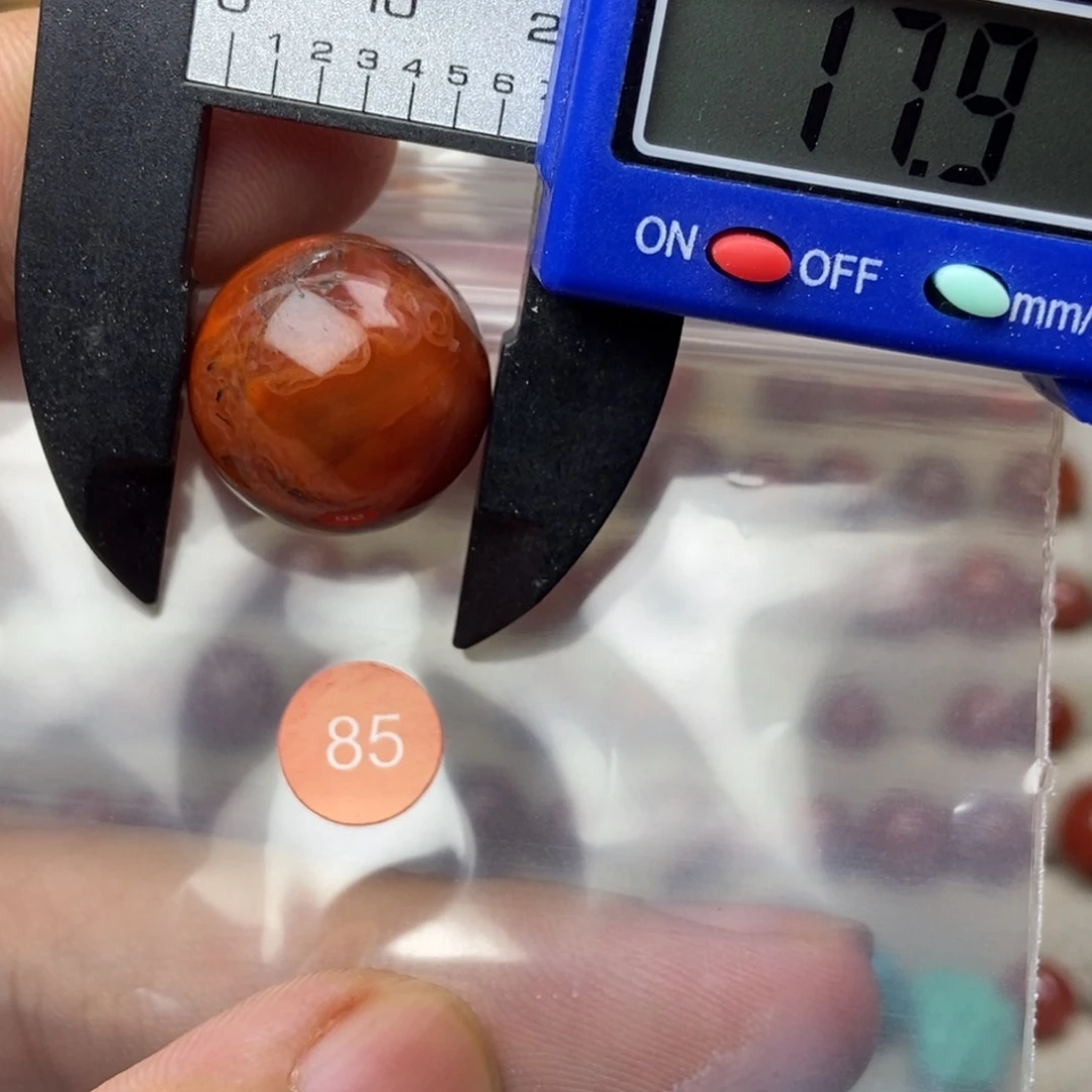 南红玛瑙未镶嵌南红玛瑙有瑕疵