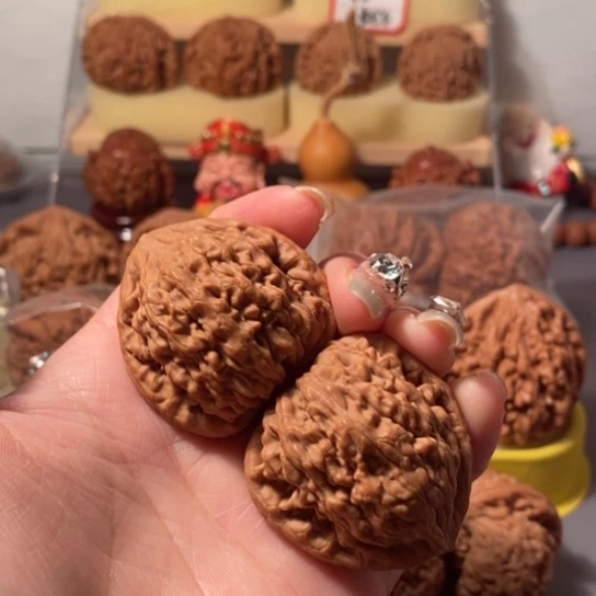 文玩核桃吊坠741虎头王