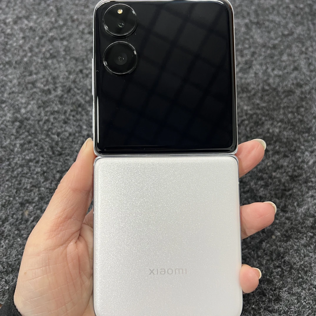 9新 Xiaomi/小米 MIX Flip 白色12+256g  再保26.4.4 原装无拆修