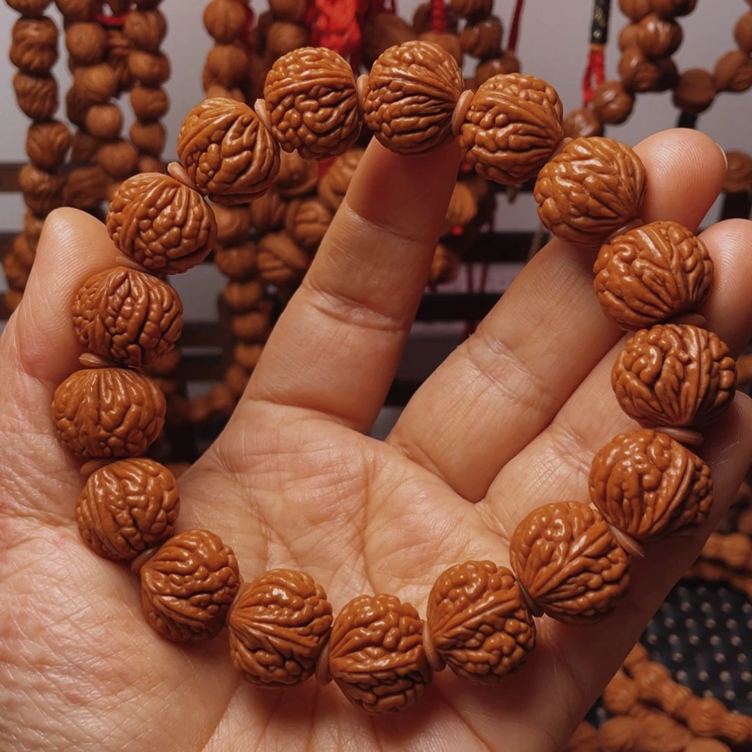 木质类龙纹桃枭手串