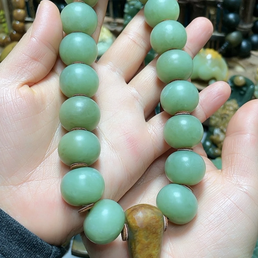 【闪购商品】未镶嵌岫岩河磨玉（透闪石质玉）把件长***鹿