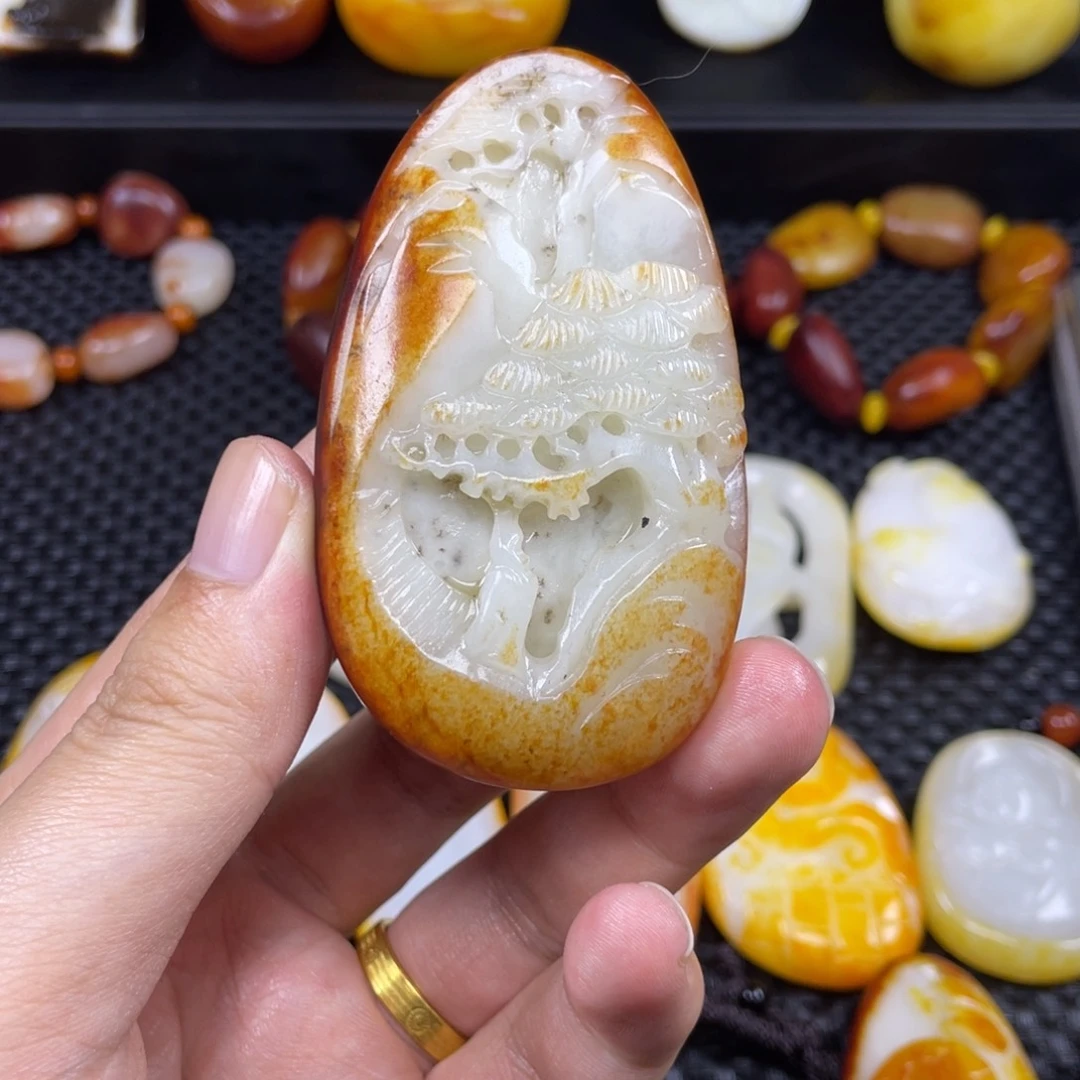 颈饰未镶嵌和田玉