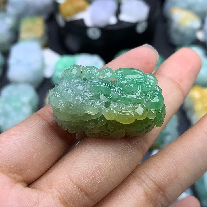 翡翠未镶嵌颈饰天然缅甸翡翠