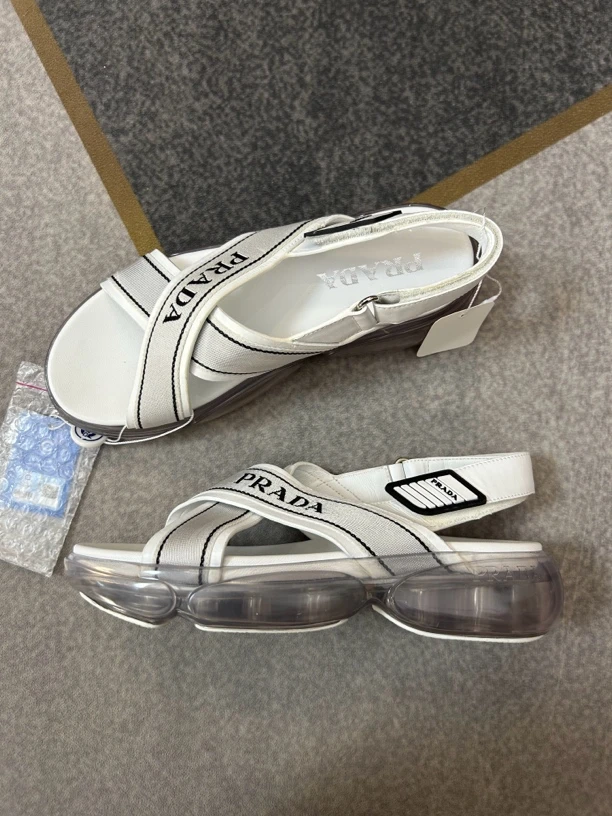 99新 Prada/普拉达 白色凉鞋三八半码