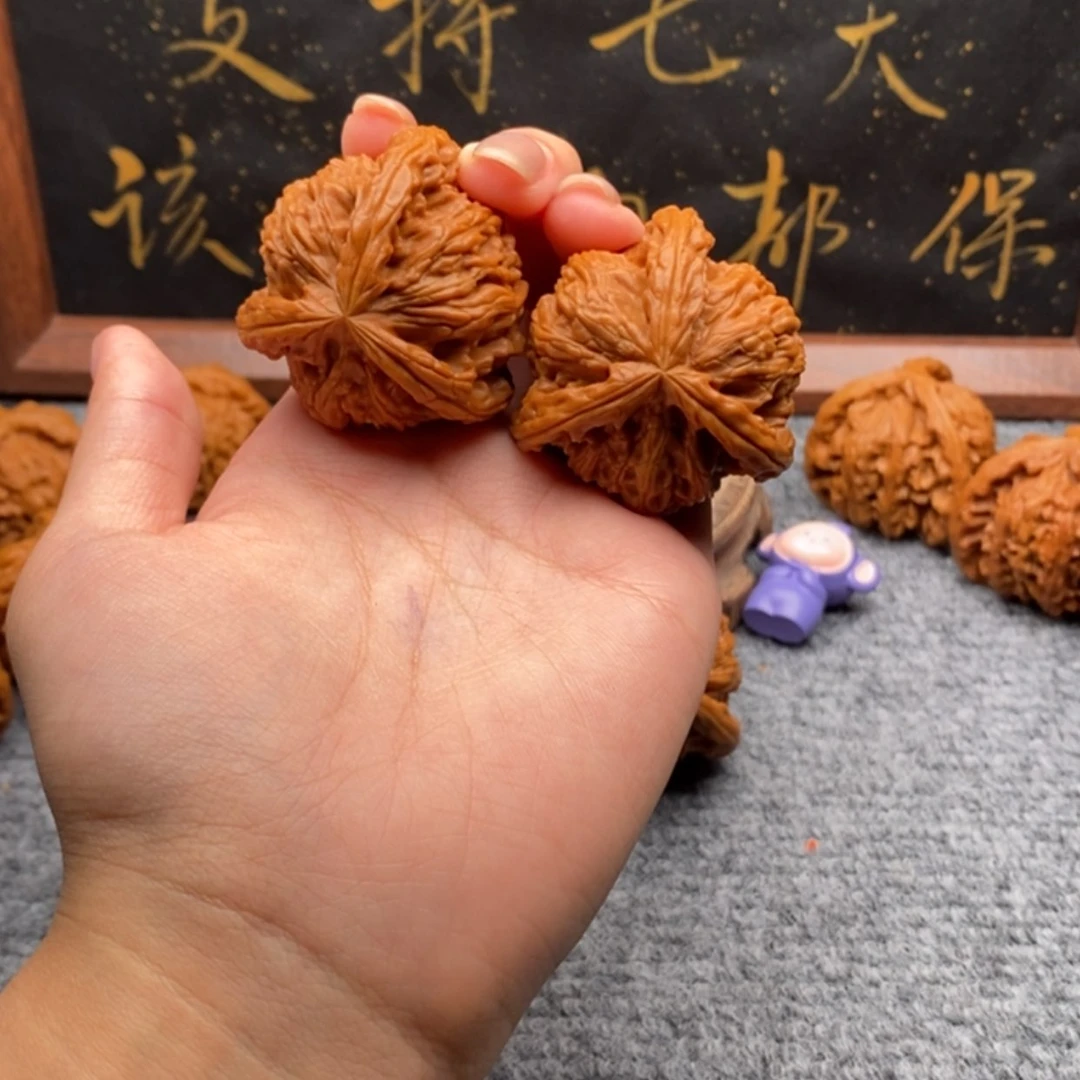 【闪购商品】吊坠文玩核桃大*