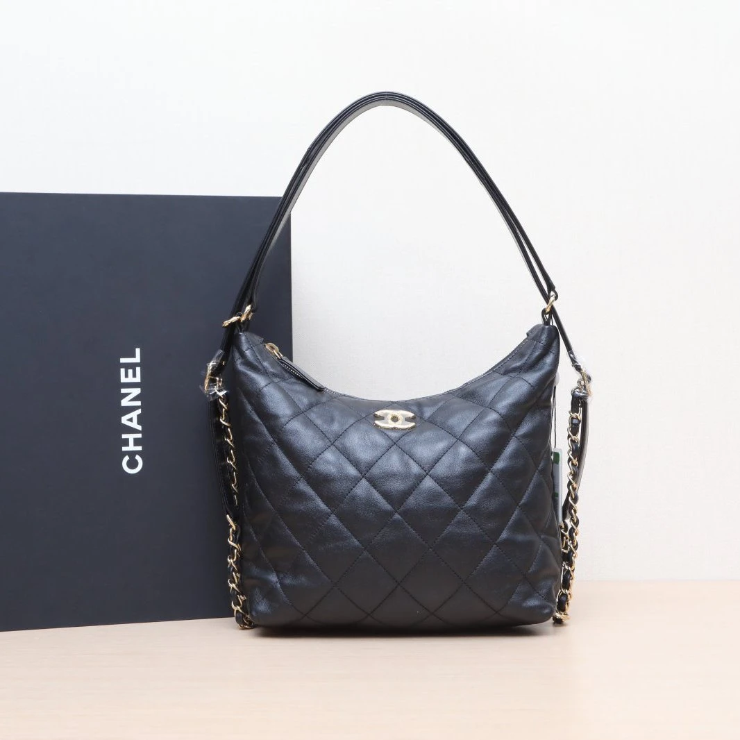 全新未使用 Chanel/香奈儿 小花佳珊27228 22B 双肩带 HOBO 芯片
