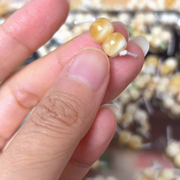 裸石蜜蜡未镶嵌8.1mm一对
