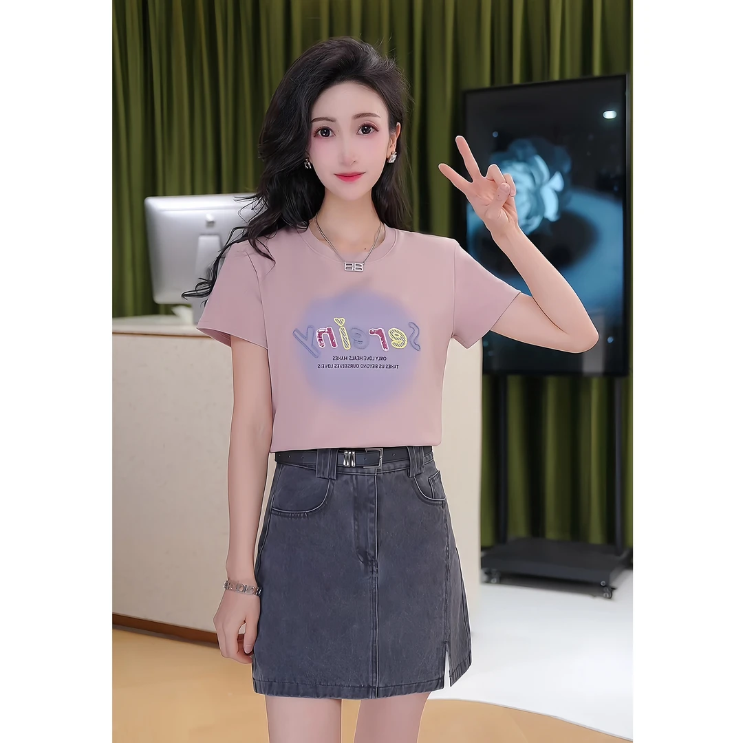 艾格2025春夏显瘦时尚休闲减龄可爱彩色字母刺绣圆领女士T恤短袖