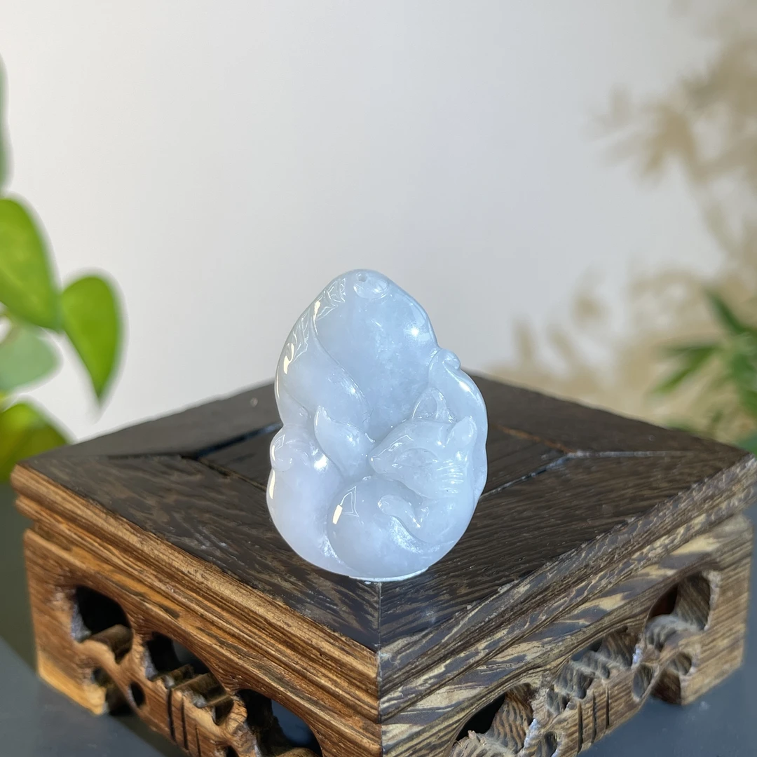 JXW12-09 天然缅甸A货翡翠  灵狐