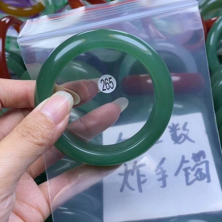 未镶嵌手镯石英质玉55