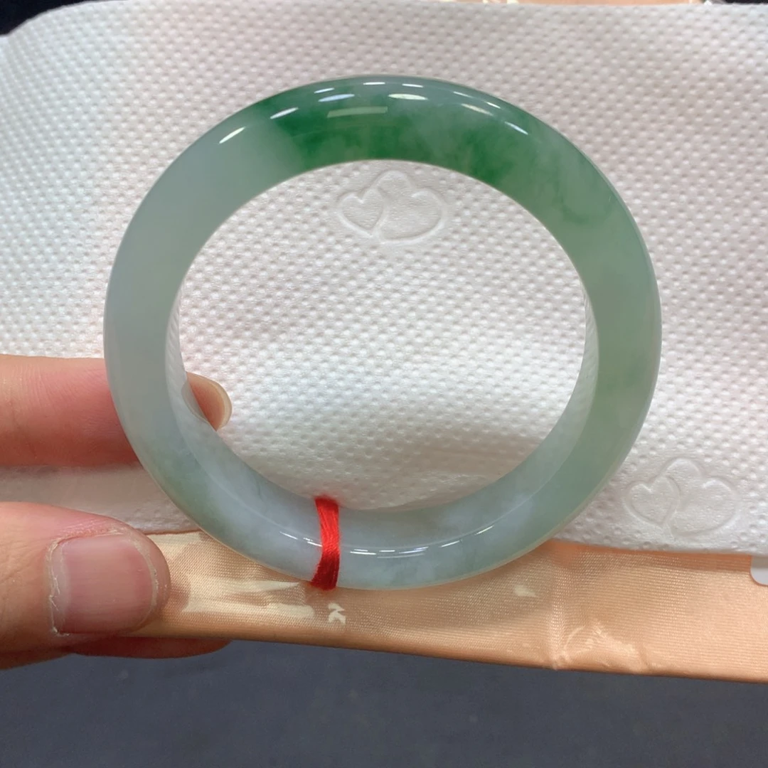 翡翠未镶嵌手镯翡翠