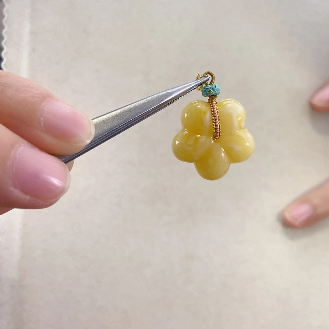 蜜蜡颈饰18K金镶嵌
