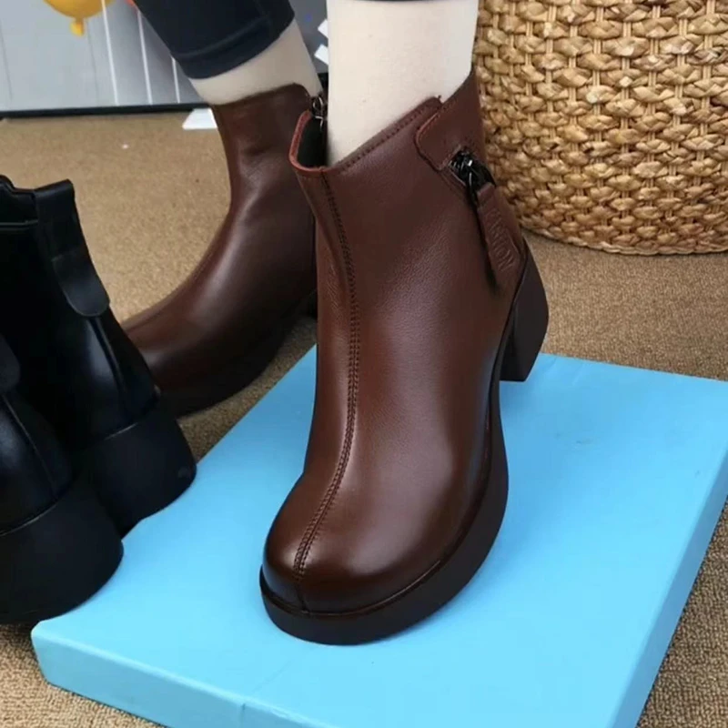 2025秋冬季新款圆头中粗跟橡胶底舒适百搭复古英伦风单里加绒短靴