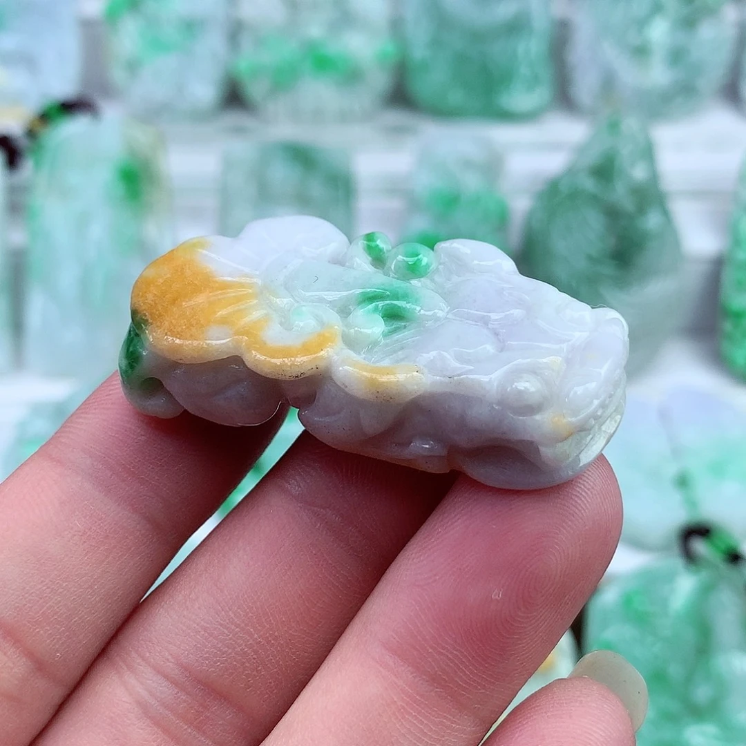 翡翠未镶嵌颈饰翡翠吊坠