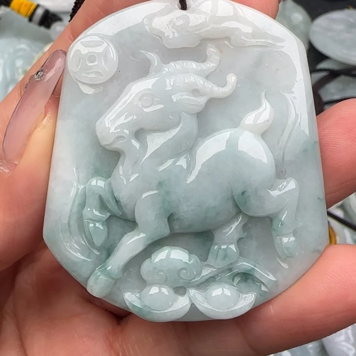 翡翠挂件未镶嵌羊