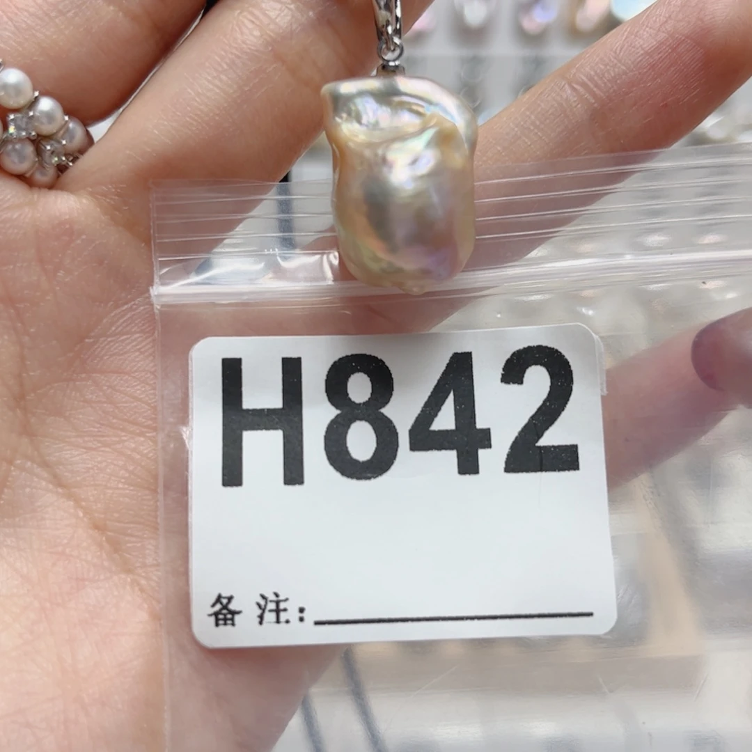 未镶嵌颈饰淡水珍珠