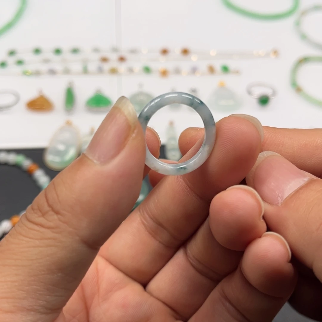 翡翠未镶嵌戒圈福利有砂眼