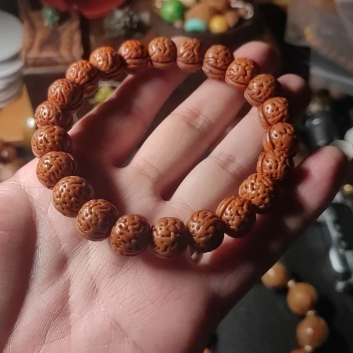 吊坠橄榄核反反复复凤飞飞嘎嘎嘎