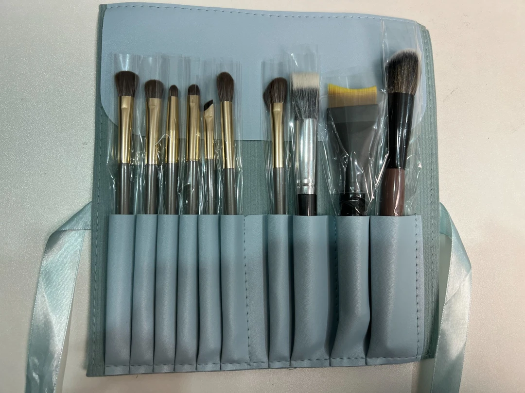 10只常用巨划算软毛化妆套刷含眼部细节斜坡腮红刷还配收纳包