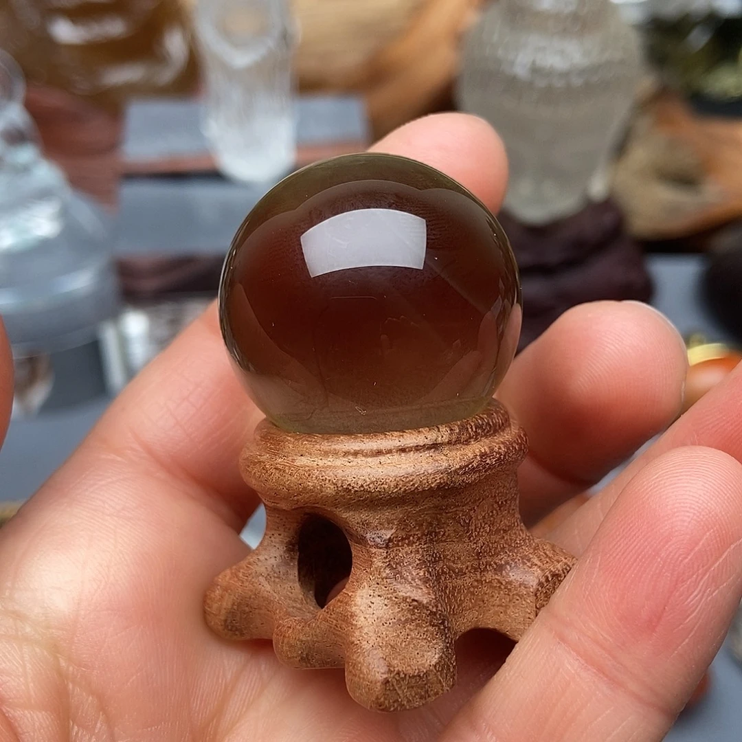 颈饰水晶未镶嵌摆件