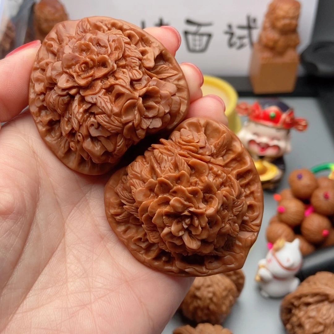 吊坠桃核核桃花开富贵