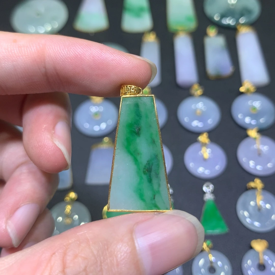 翡翠18K金镶嵌吊坠(不含链)