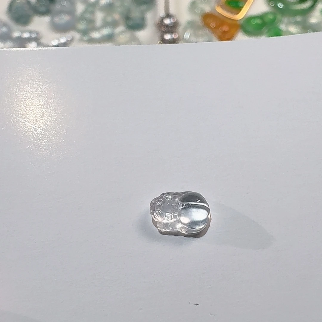 翡翠未镶嵌颈饰貔貅