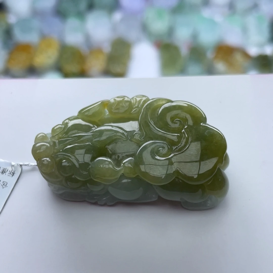 翡翠颈饰未镶嵌貔貅