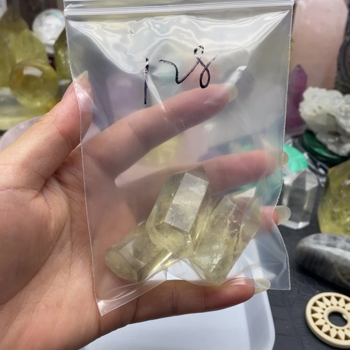 北****水晶珠宝半成品未镶嵌128黄水晶柱
