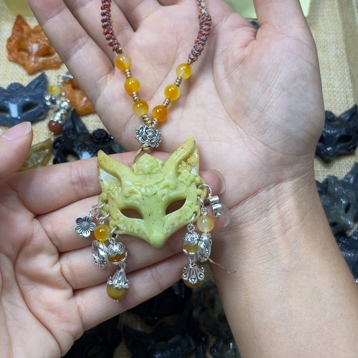 合金蛇纹石玉颈饰