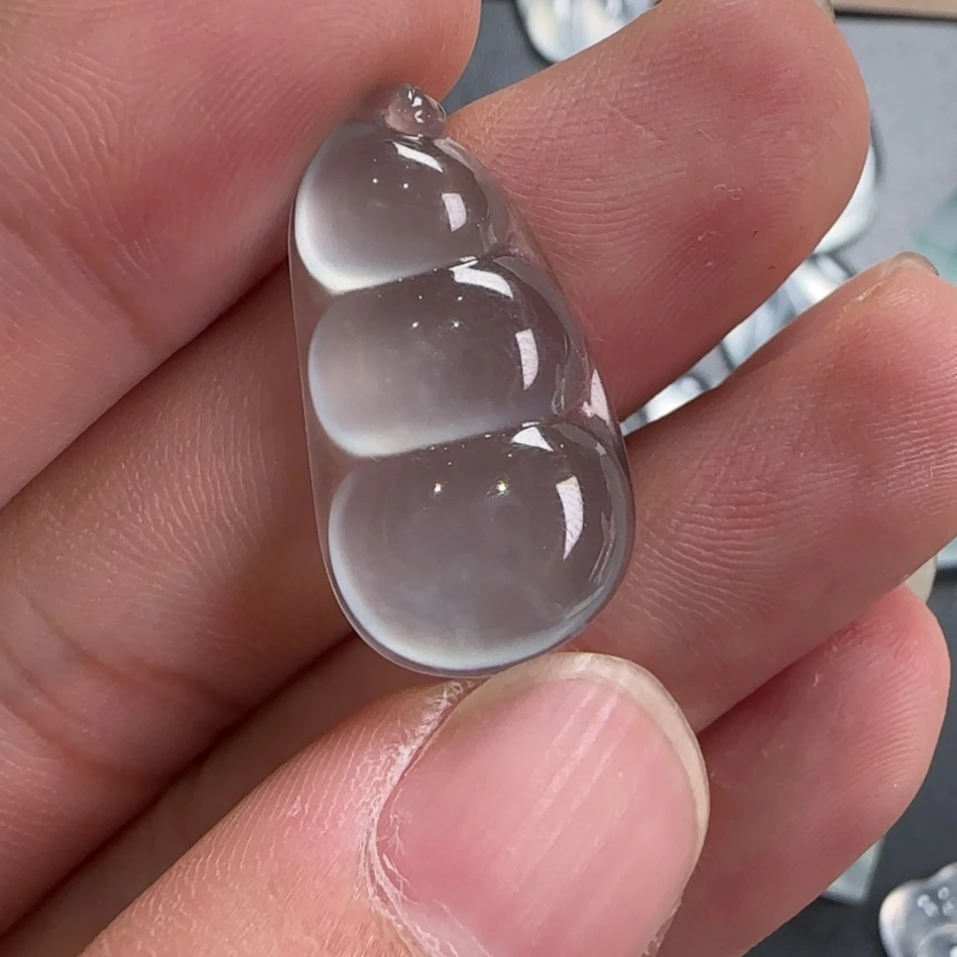 翡翠未镶嵌颈饰