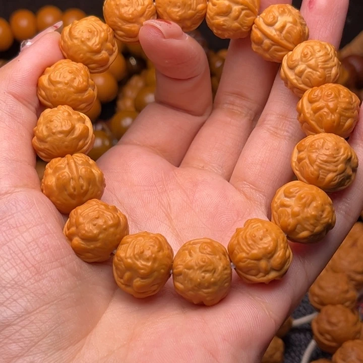 猴头核桃吊坠蟾王