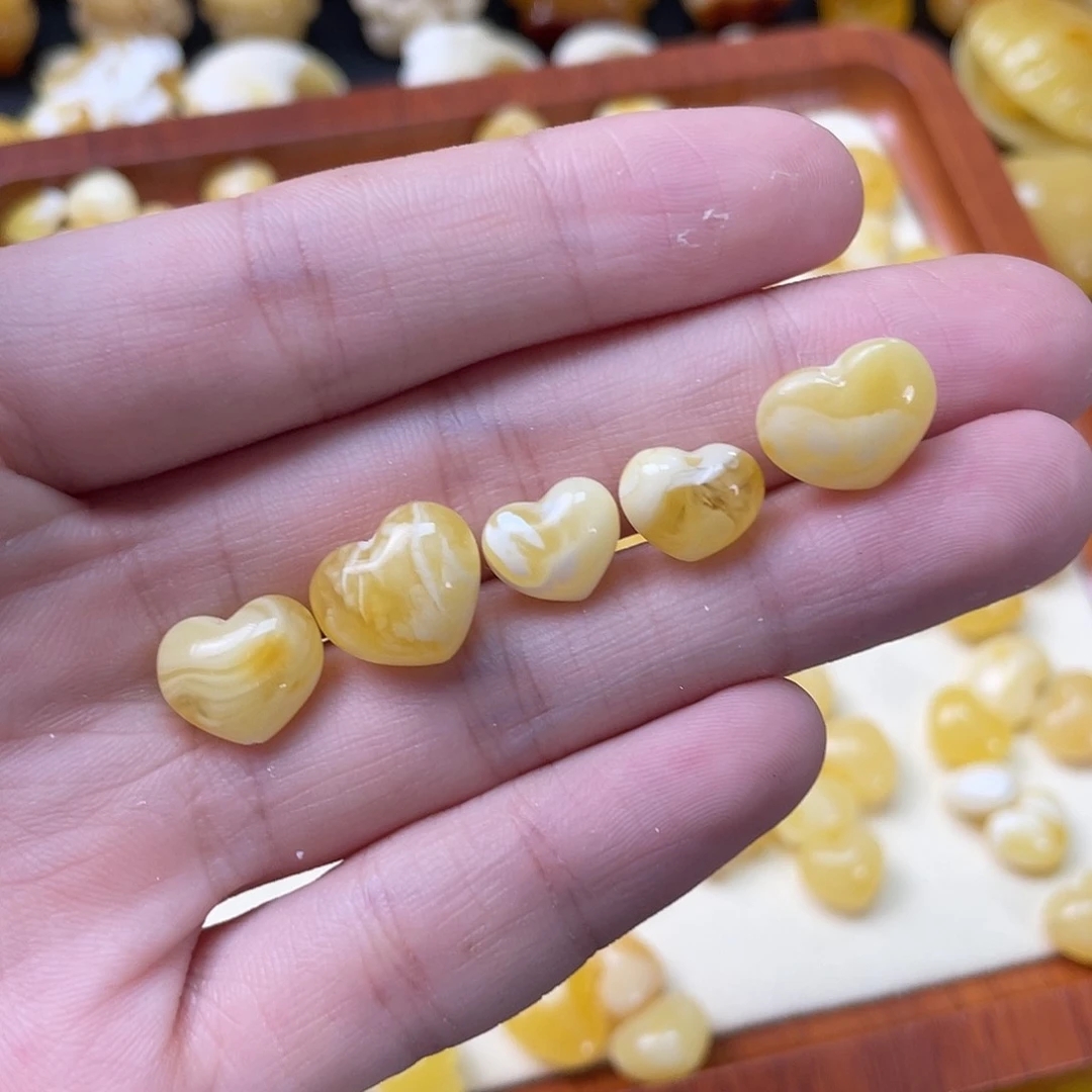 琥珀珠宝奇石未镶嵌5**?