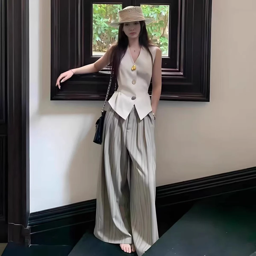 时尚套装女2025夏季新款洋气质显瘦无袖V领上衣休闲阔腿裤两件套
