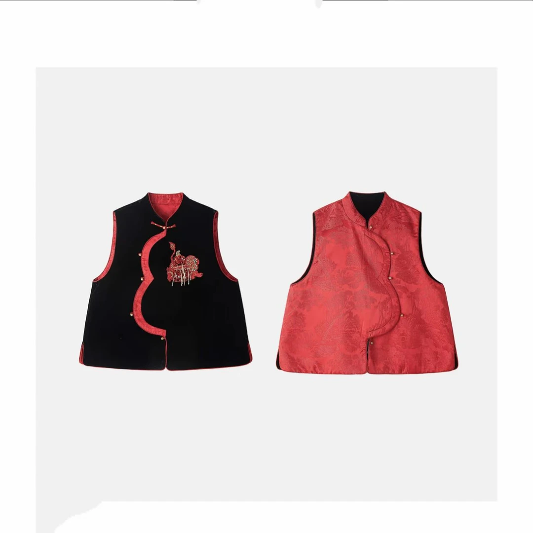 【纳福貔貅】2026年春季新款新中式重工钉珠刺绣花瓣襟双面双穿马甲