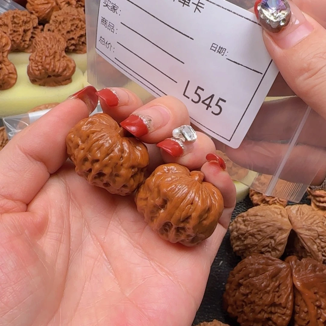 猴头核桃把件钱**?一帆风顺