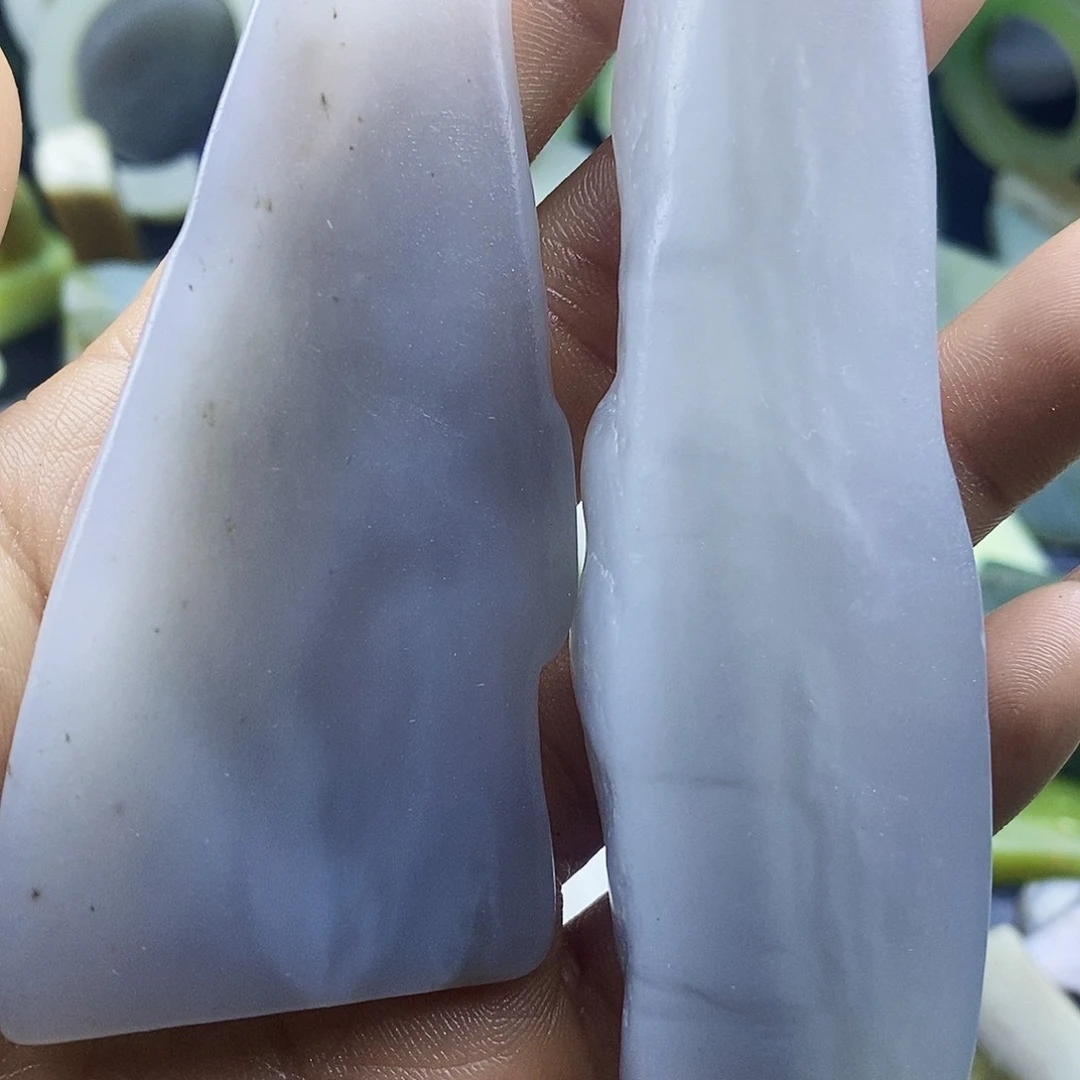 和田玉未镶嵌车挂