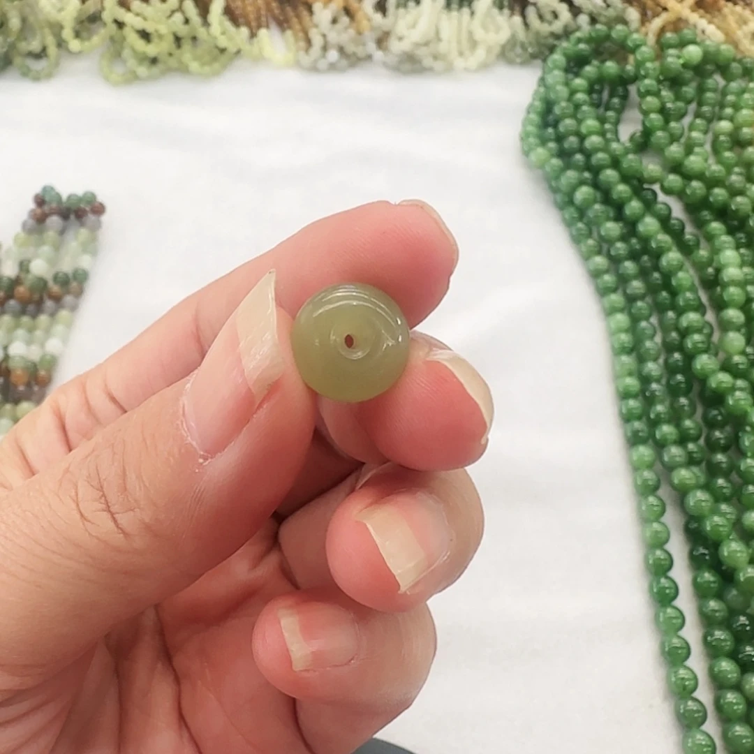 和田玉未镶嵌吊坠(不含链)